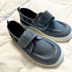 The Children's Place Chambray and White Boat Shoes with Velcro Strap